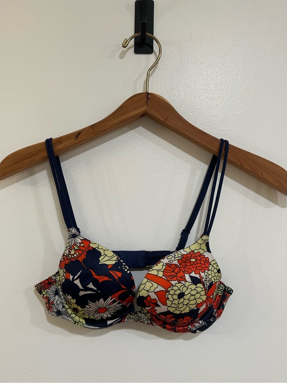 Victorias Secret Very Sexy Push-Up Bra Women’s Size 34A Navy Blue Floral - Picture 1 of 6